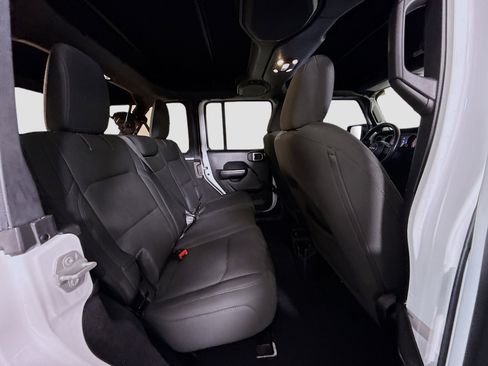 Used 2021 Jeep Wrangler Unlimited Sport image 27