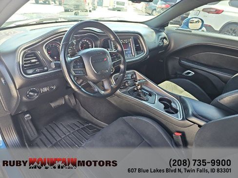 Used 2021 Dodge Challenger R/T Scat Pack w/ Plus Package image 17