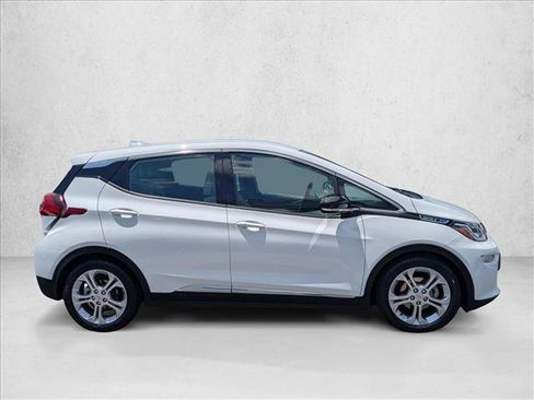 Used 2020 Chevrolet Bolt LT FWD image 4