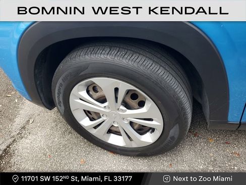 Used 2025 Chevrolet Trax LS image 9