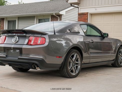 Used 2010 Ford Mustang Shelby GT500 RWD image 8
