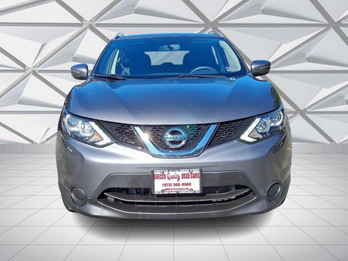 Used 2017 Nissan Rogue Sport SV image 3