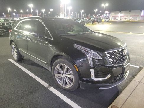 Used 2020 Cadillac XT5 Premium Luxury image 1