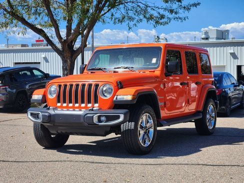 Used 2018 Jeep Wrangler Unlimited Sahara AWD/4WD image 4