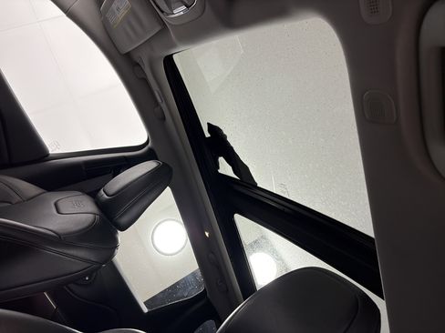 Used 2020 Jeep Cherokee Limited w/ Trailer Tow Group image 20