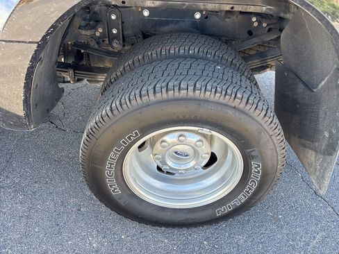 Used 2023 Ford F350 Lariat w/ Tow Technology Package image 7