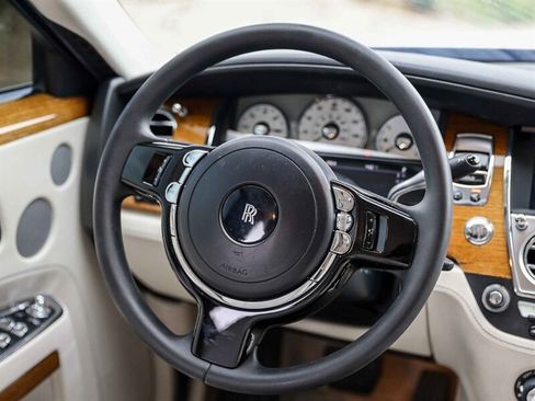 Used 2012 Rolls-Royce Ghost RWD image 21