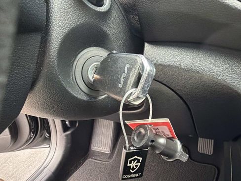 Used 2024 Kia Forte LXS image 32