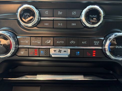 Used 2024 Ford F150 Lariat w/ Bed Utility Package AWD/4WD image 28