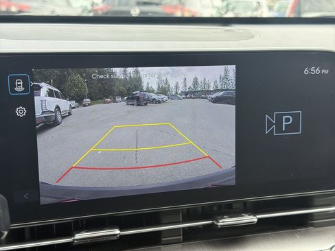 Certified 2025 Hyundai Kona SEL AWD/4WD image 9