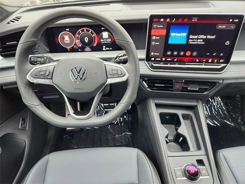 New 2026 Volkswagen Tiguan SE R-Line image 25