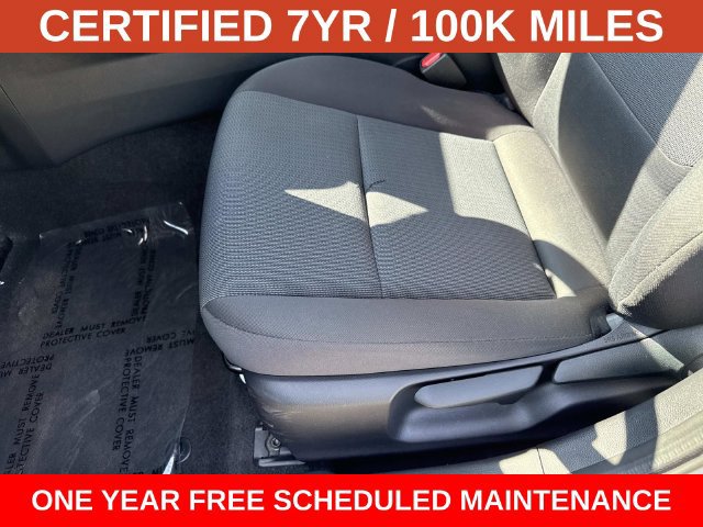 Used 2025 Toyota Prius LE FWD image 15