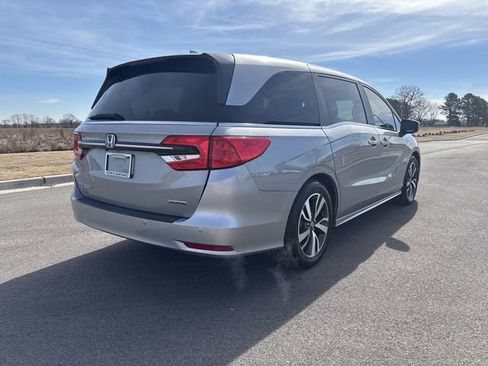 Used 2024 Honda Odyssey Touring image 7