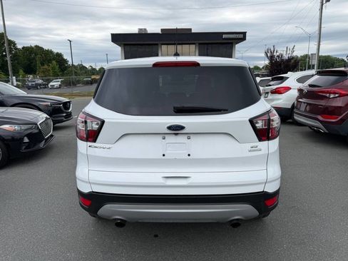 Used 2017 Ford Escape SE FWD image 5