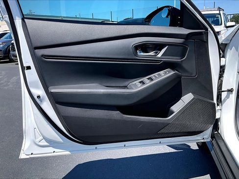 Used 2025 Honda Accord Sport image 25