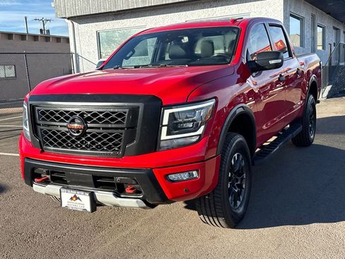 Used 2021 Nissan Titan PRO-4X w/ Pro-4x Convenience Package image 3