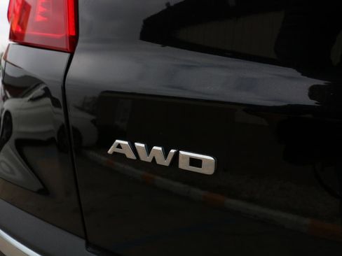 Used 2019 Cadillac XT5 Luxury image 16