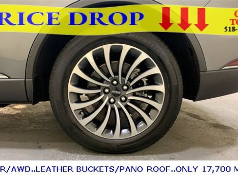 Used 2023 Lincoln Aviator AWD w/ Premium Package image 23