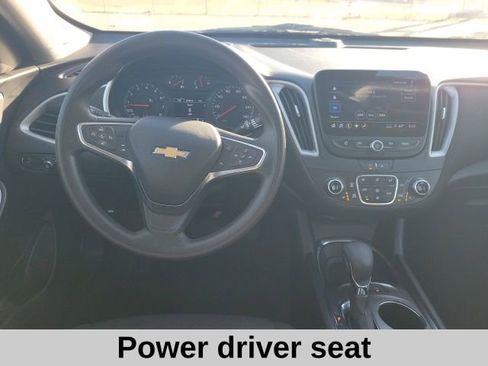 Used 2024 Chevrolet Malibu LT image 4