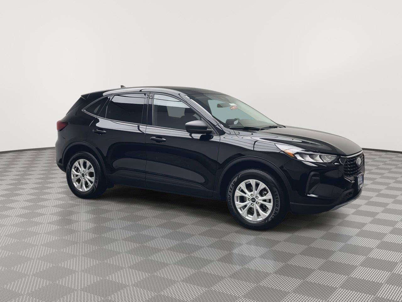 Used 2025 Ford Escape Active AWD/4WD image 35
