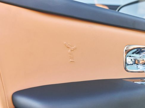 Used 2025 Rolls-Royce Cullinan image 38