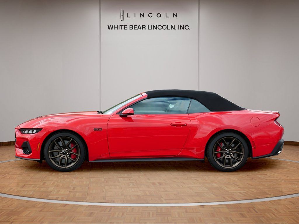 Used 2025 Ford Mustang GT Premium RWD image 8