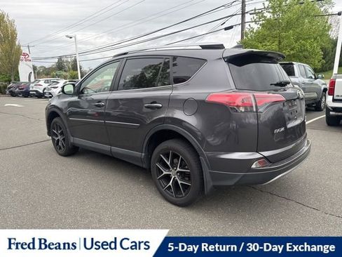 Used 2018 Toyota RAV4 SE w/ Power Extra Value Package AWD/4WD image 12