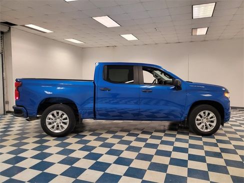 Used 2023 Chevrolet Silverado 1500 Custom image 9