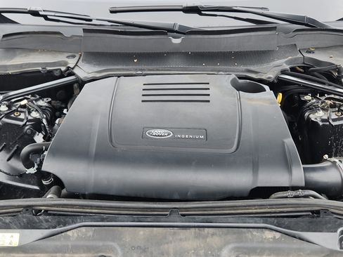 Used 2021 Land Rover Discovery S image 20