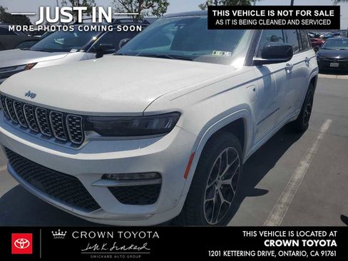 Used 2022 Jeep Grand Cherokee Summit AWD/4WD image 1
