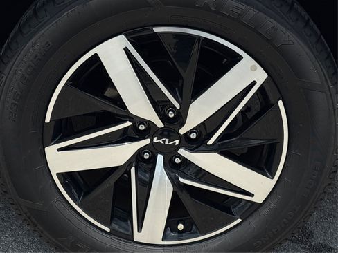 Used 2022 Kia Sorento EX FWD image 13