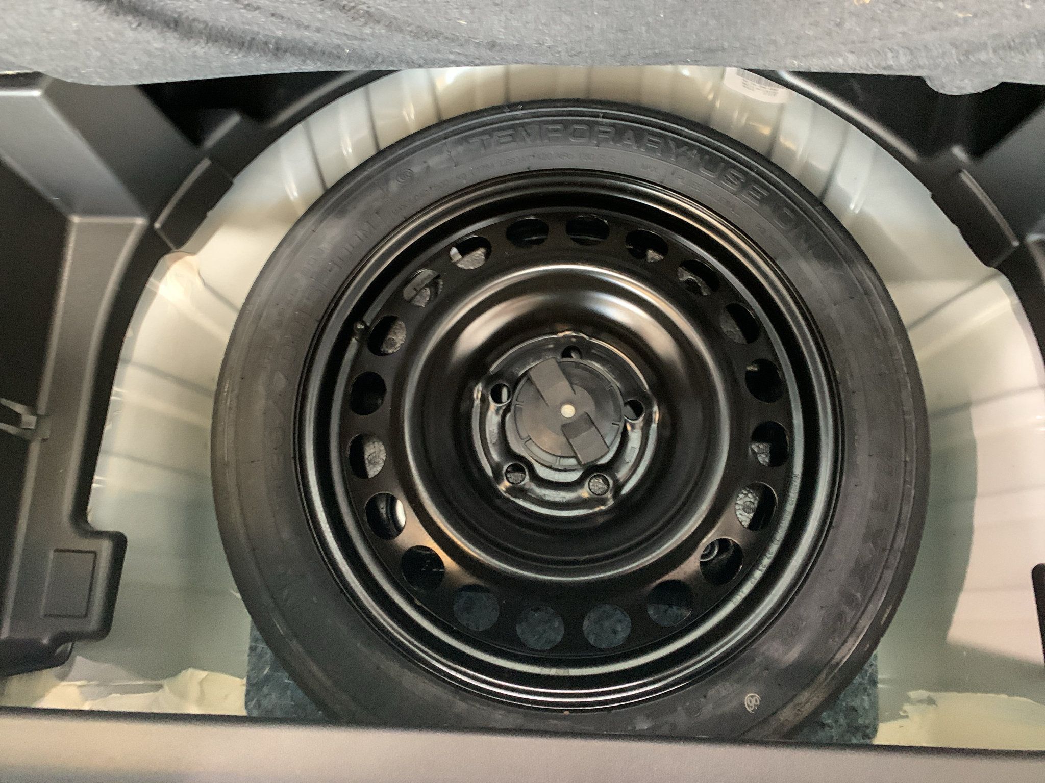 Used 2024 Chevrolet Equinox LS FWD image 9