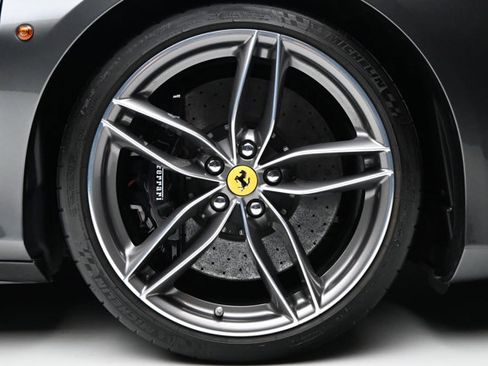 Used 2016 Ferrari 488 GTB image 40