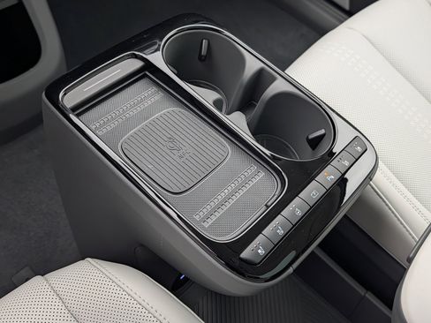 New 2026 Hyundai Ioniq 5 Limited image 14