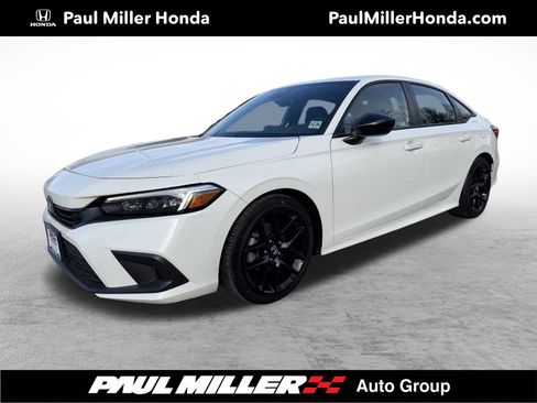 Used 2024 Honda Civic Sport image 1