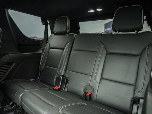 Used 2024 Chevrolet Tahoe Premier AWD/4WD image 37