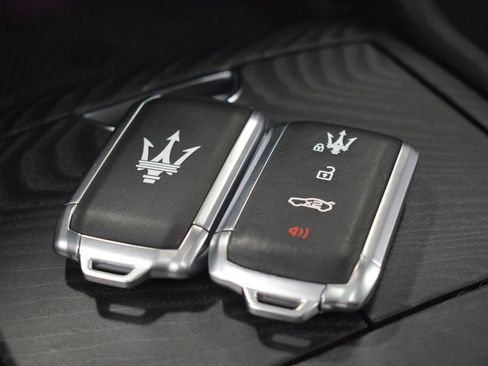 Certified 2023 Maserati Grecale Modena AWD/4WD image 40