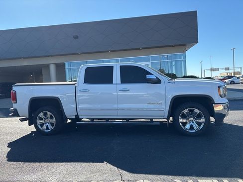 Used 2018 GMC Sierra 1500 SLT image 2