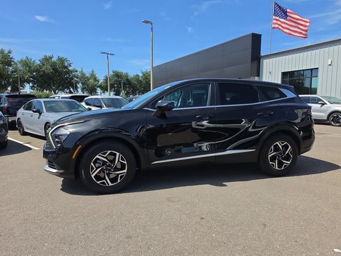 Certified 2023 Kia Sportage LX FWD image 4