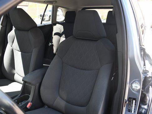 Certified 2023 Toyota Corolla Cross LE w/ Moonroof Package AWD/4WD image 17