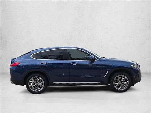 Used 2025 BMW X4 xDrive30i AWD/4WD image 4