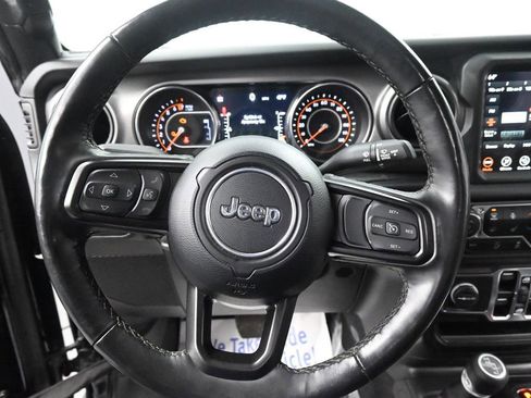 Used 2023 Jeep Gladiator Sport image 32