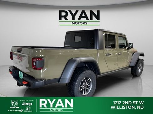 New 2026 Jeep Gladiator Mojave w/ Technology Group AWD/4WD image 9