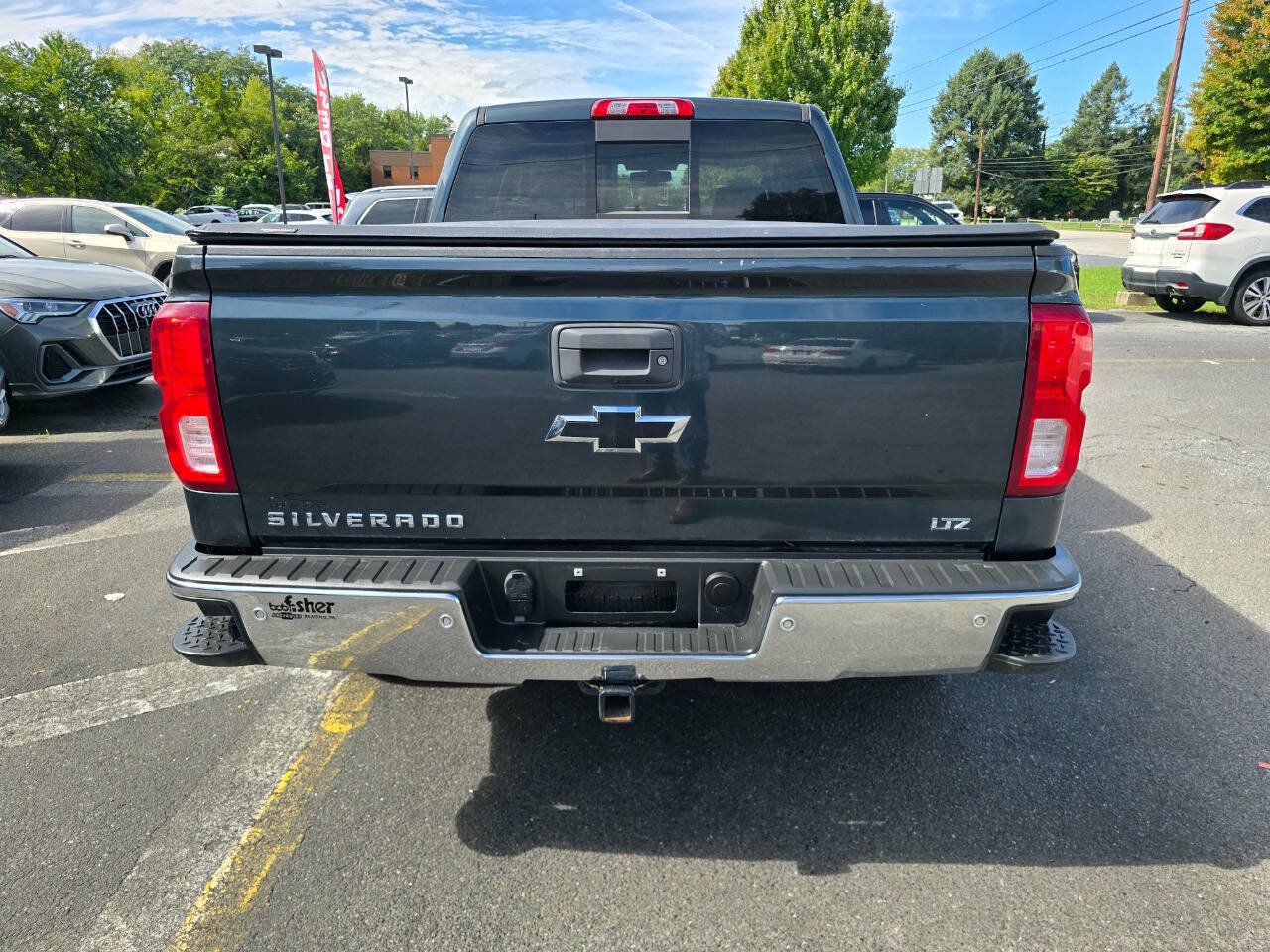 Used 2017 Chevrolet Silverado 1500 LTZ w/ LTZ Plus Package AWD/4WD image 4