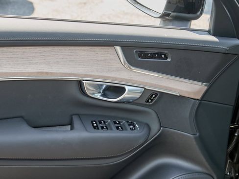 New 2025 Volvo XC90 B6 Plus w/ Protection Package image 9