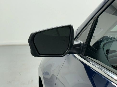 Used 2020 Chevrolet Equinox LT image 39