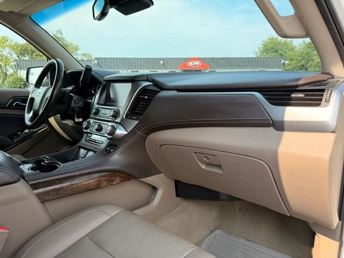 Used 2017 Chevrolet Tahoe LT AWD/4WD image 29