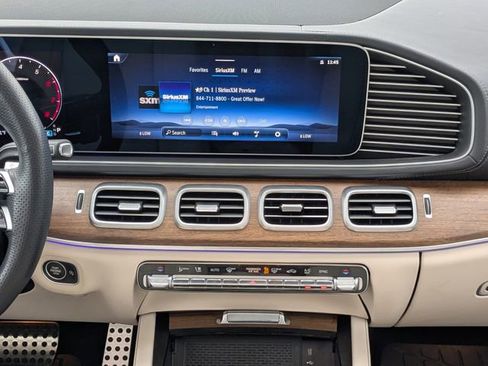 Used 2025 Mercedes-Benz GLS 450 4MATIC image 19