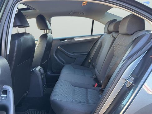 Used 2015 Volkswagen Jetta SE image 17