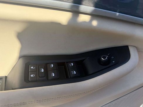 New 2026 Jeep Grand Cherokee Limited RWD image 12